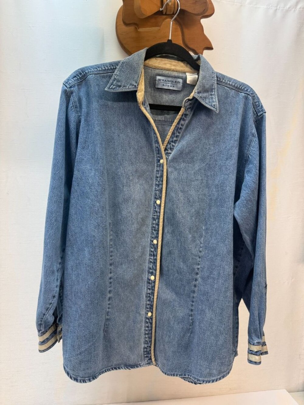 Wrangler Blues Womans VTG Denim Shirt- Snap Front- Large